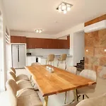 Luxurioese Mit 4 Schlafzimmern- Pool Und Whirlpool By Interhome *