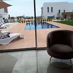 Σπίτι διακοπών Luxurioese Mit 4 Schlafzimmern- Pool Und Whirlpool By Interhome *