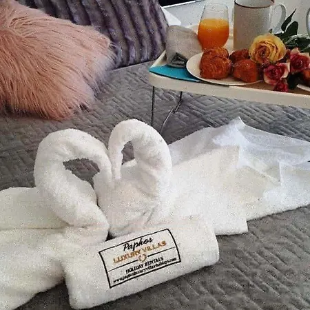 Luxurioese Mit 4 Schlafzimmern- Pool Und Whirlpool By Interhome Prázdninový dům