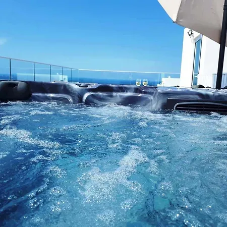 Luxurioese Mit 4 Schlafzimmern- Pool Und Whirlpool By Interhome