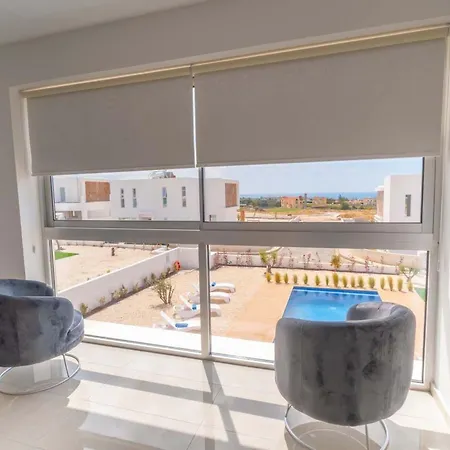 Luxurioese Mit 4 Schlafzimmern- Pool Und Whirlpool By Interhome *