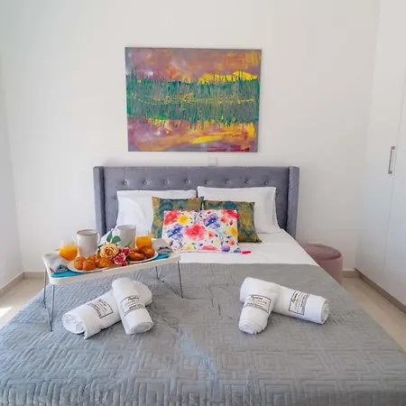 Luxurioese Mit 4 Schlafzimmern- Pool Und Whirlpool By Interhome * Peyia