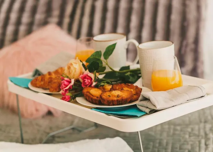 Luxurioese Mit 4 Schlafzimmern- Pool Und Whirlpool By Interhome