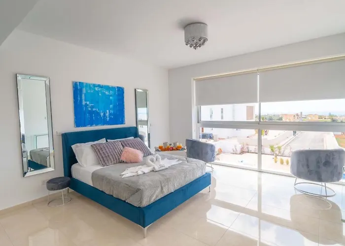 Prázdninový dům Luxurioese Mit 4 Schlafzimmern- Pool Und Whirlpool By Interhome Pegeia